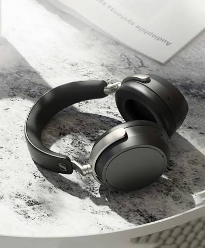 Wireless Bluetooth Headphones – Premium Sound & All-Day Comfort